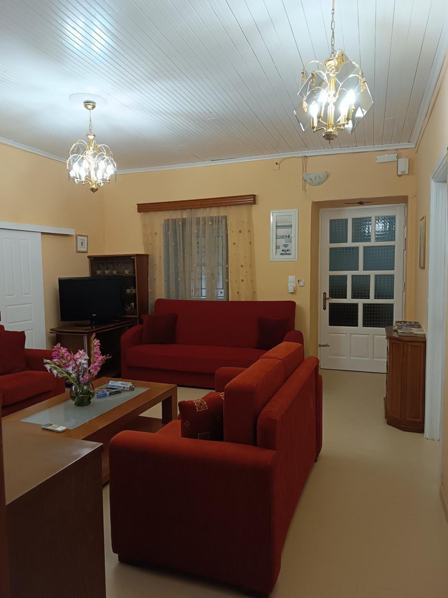 Rodomelo House With Terrace - 4 Bedrooms Leonidio Bagian luar foto