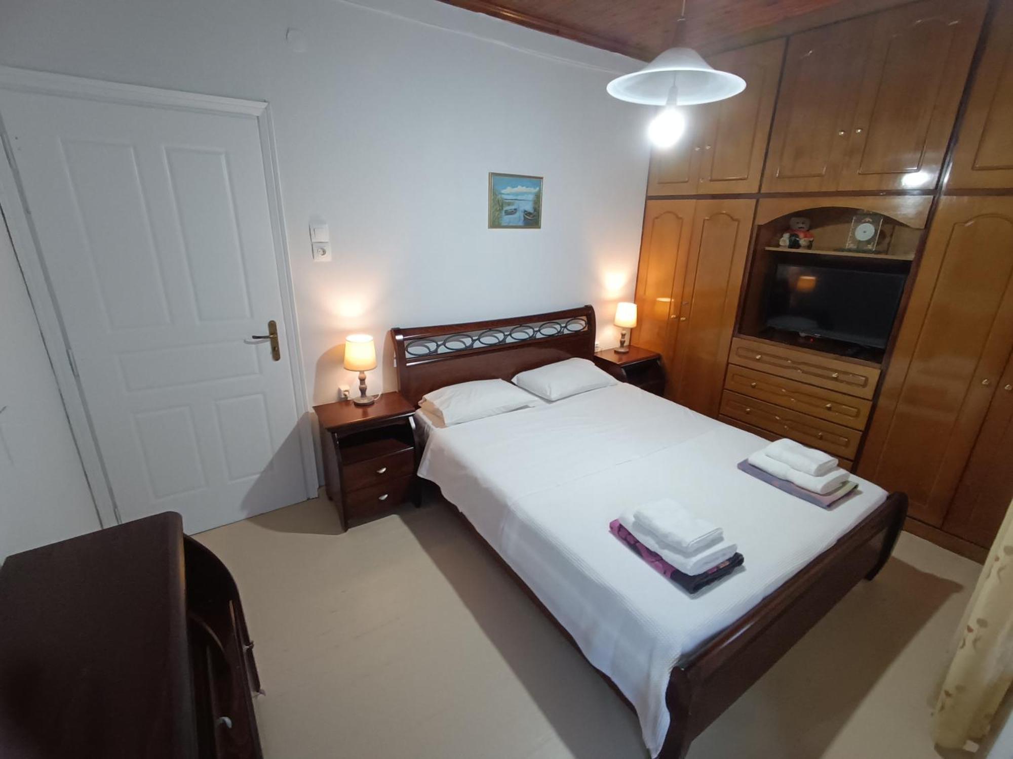 Rodomelo House With Terrace - 4 Bedrooms Leonidio Bagian luar foto