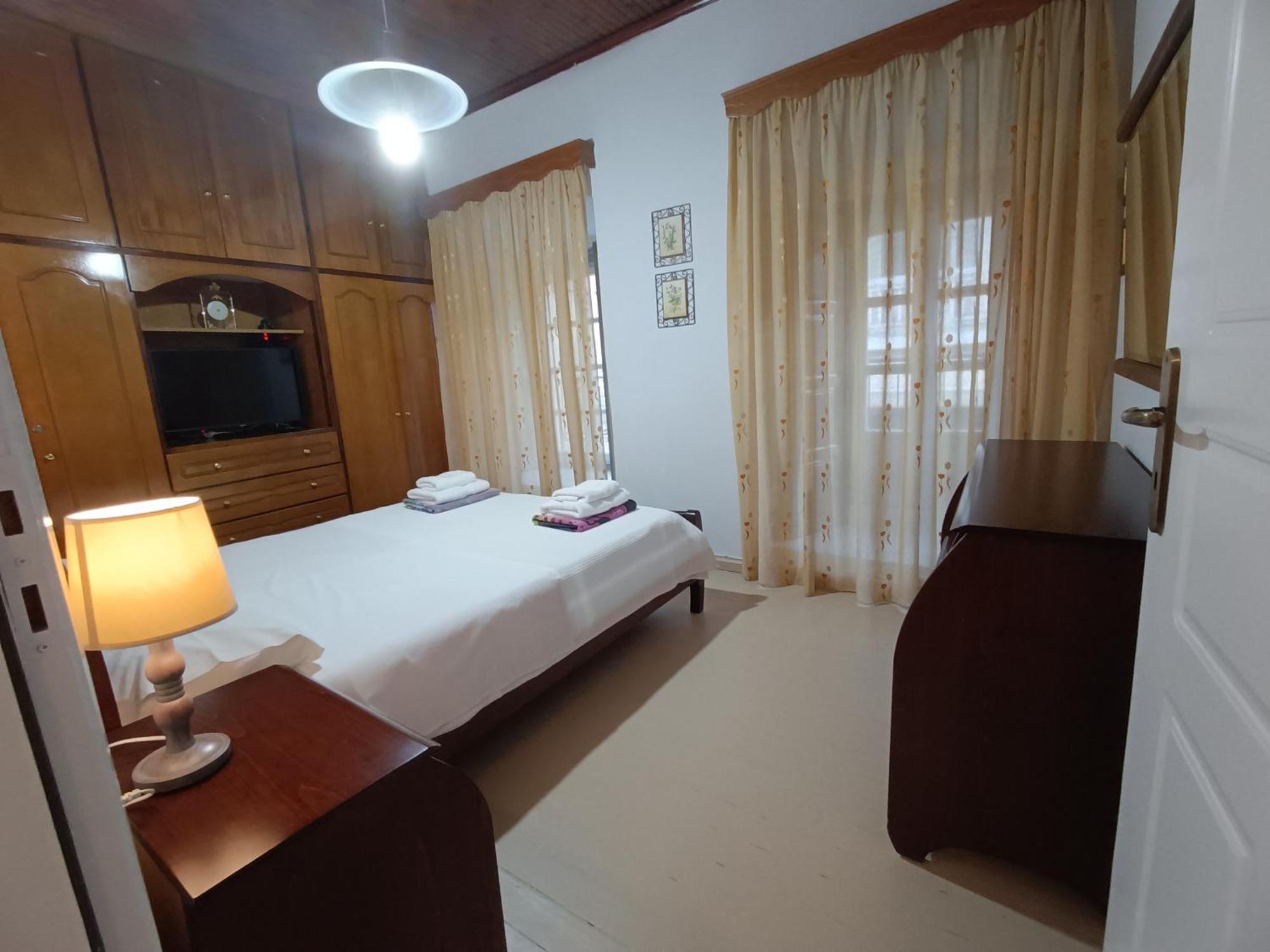 Rodomelo House With Terrace - 4 Bedrooms Leonidio Bagian luar foto
