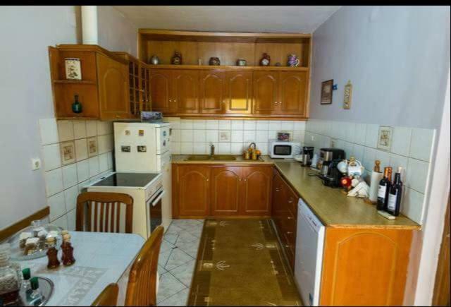 Rodomelo House With Terrace - 4 Bedrooms Leonidio Bagian luar foto